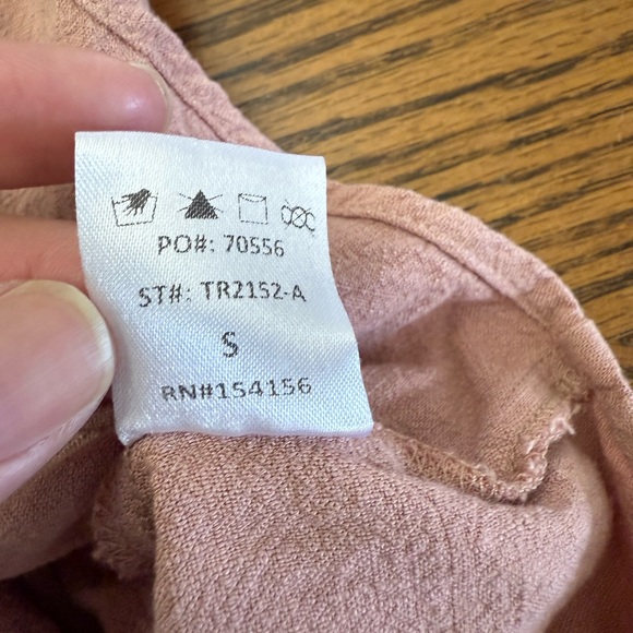 Mod Ref Women's Pink Top - Picture 4 of 7